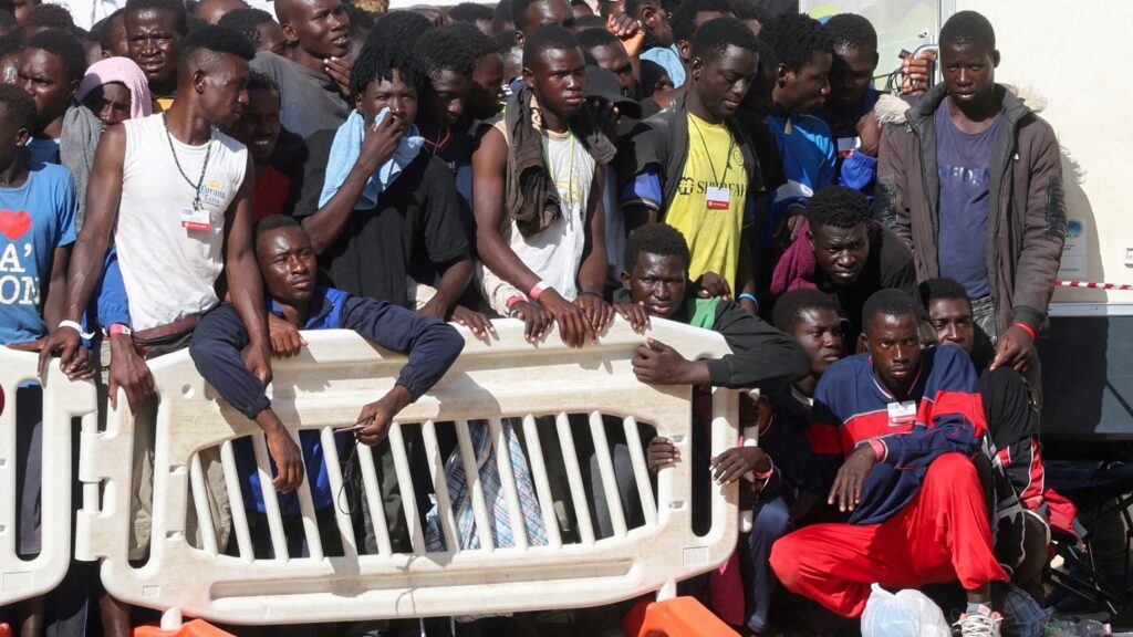 Residents on Italian island of Lampedusa tirelessly help migrants, cry out for more resources - Vimarsana News
