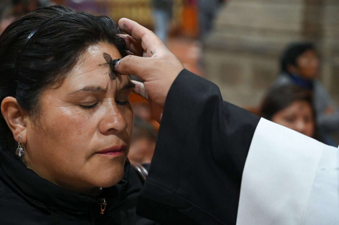 BOLIVIA ASH WEDNESDAY MASS
