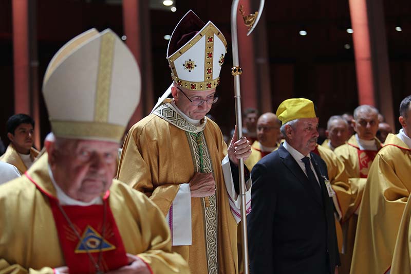 Warsaw archbishop ‘d...