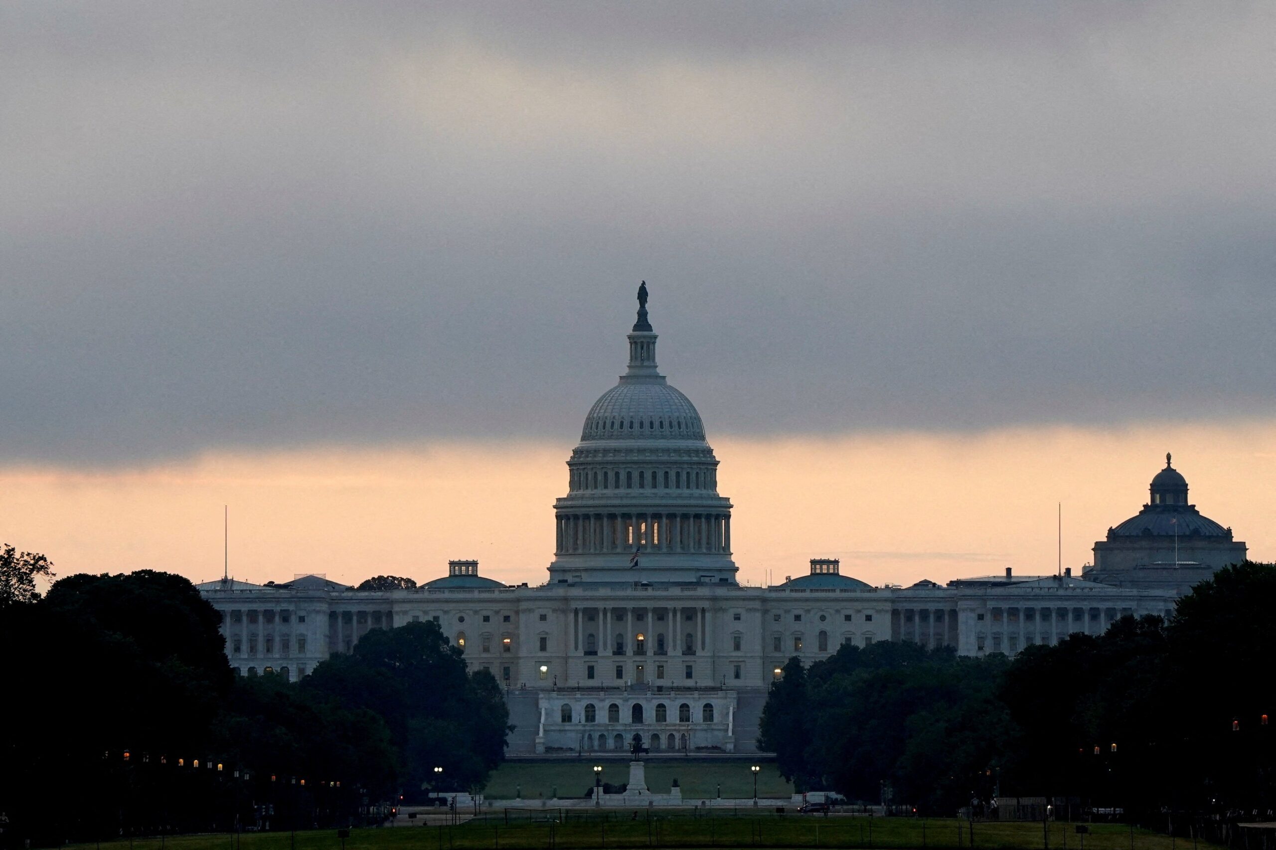 Congress faces shutd...