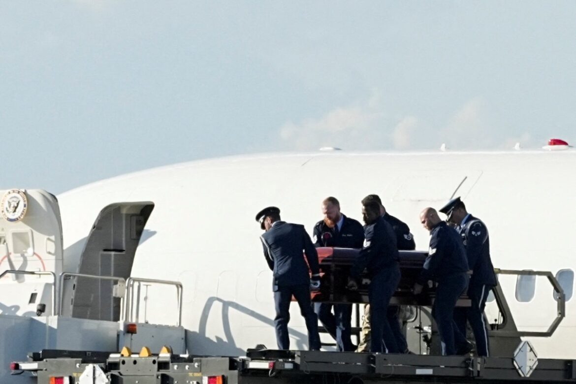 PHOENIX CHARLIE KIRK BODY VANCE AIR FORCE TWO