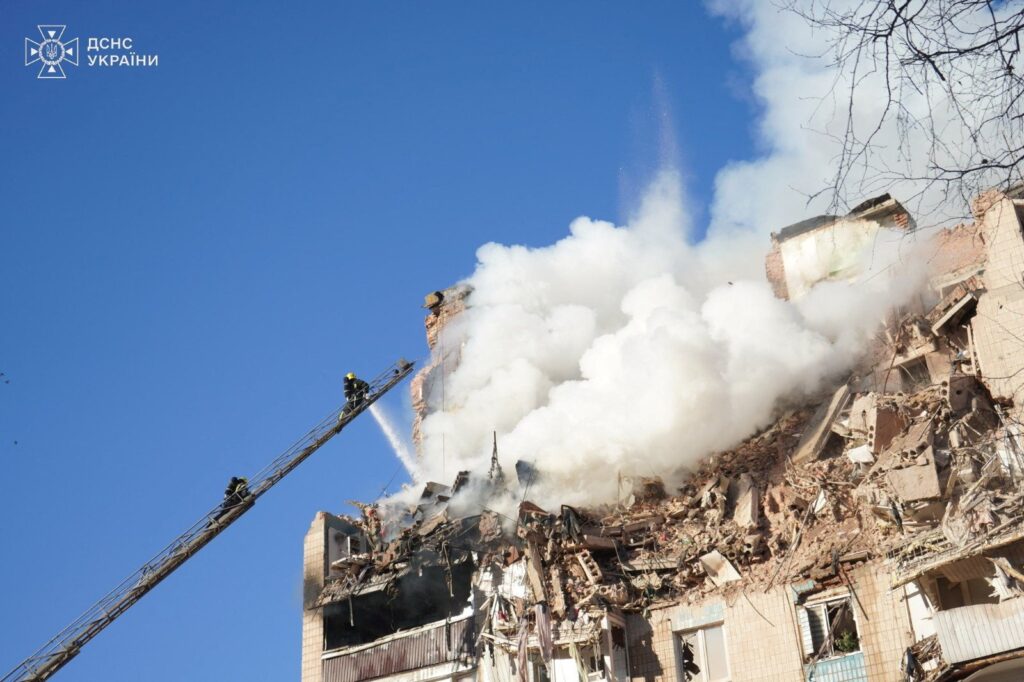 Ukrainian President Zelenskyy honors Dominican Sister Lucía Caram for war relief efforts