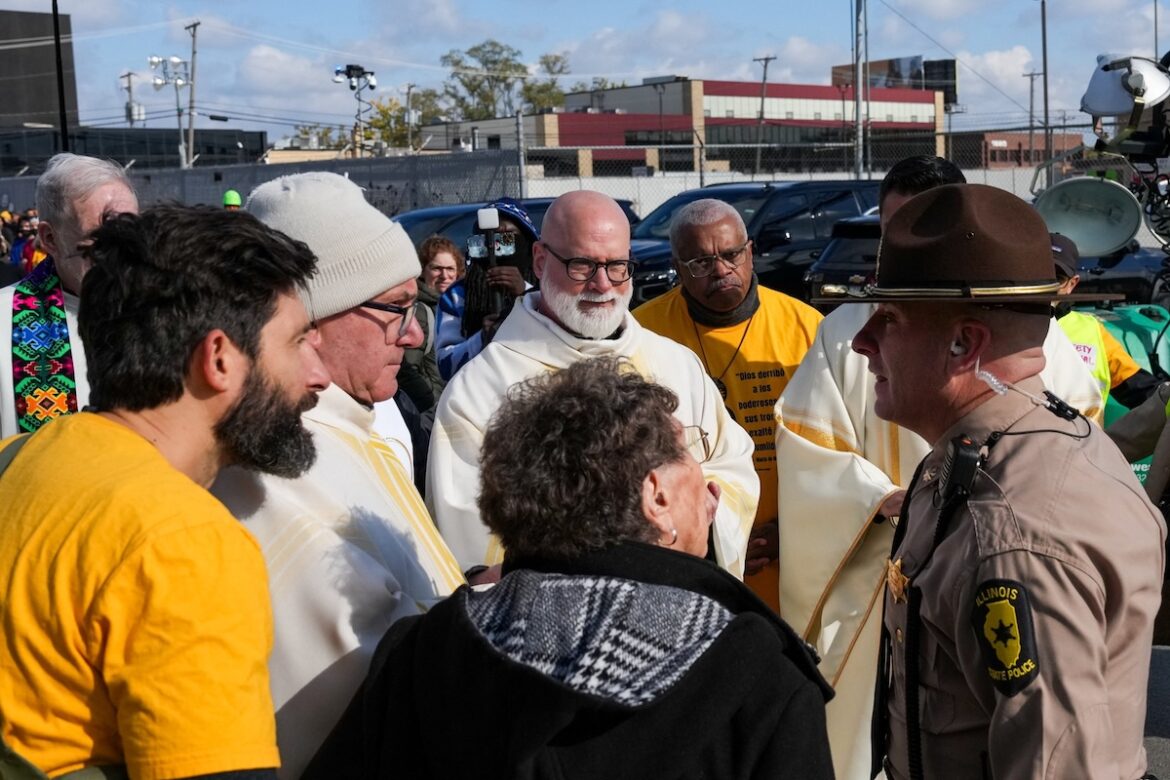 Chicago Catholic coalition sues ICE over denial of holy Communion ...
