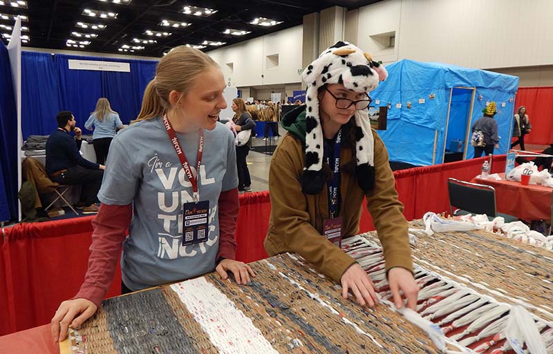Service projects, activities offer teens at NCYC ways to ‘grow deeper’ in faith