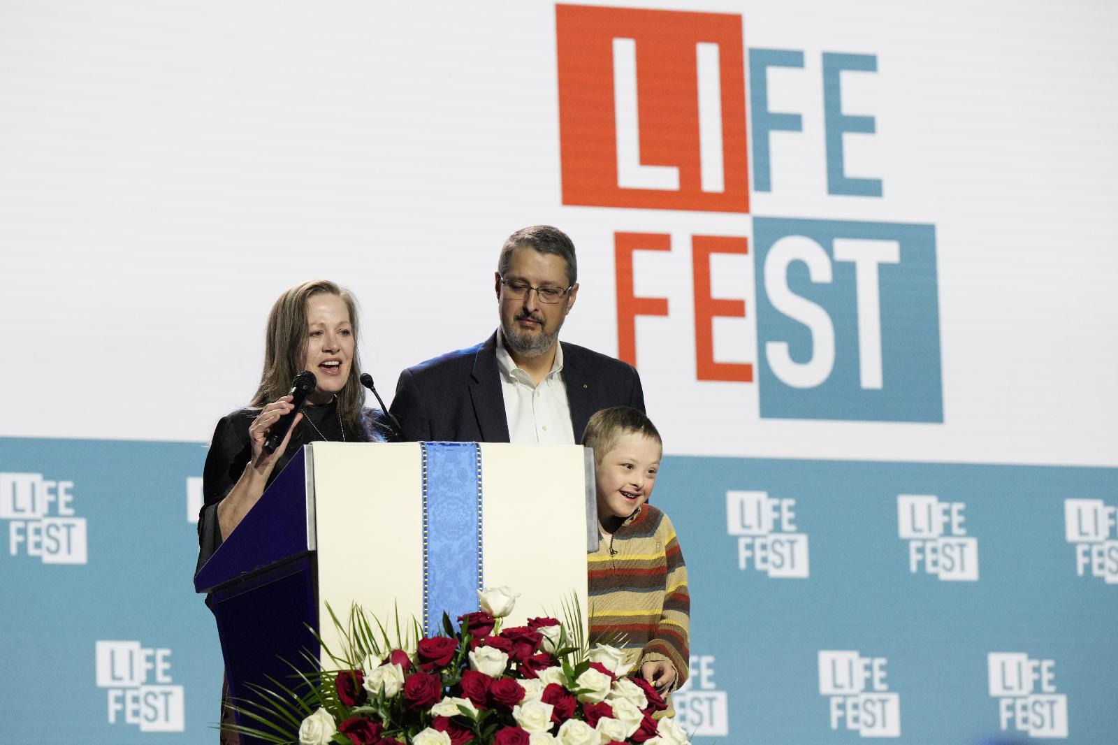 Thousands of pro-life Catholics attend Life Fest affirming ‘love is the answer’
