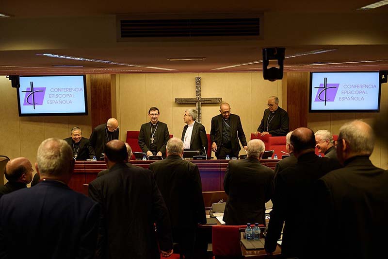 Church, government officials in Spain sign reparations agreement for abuse victims