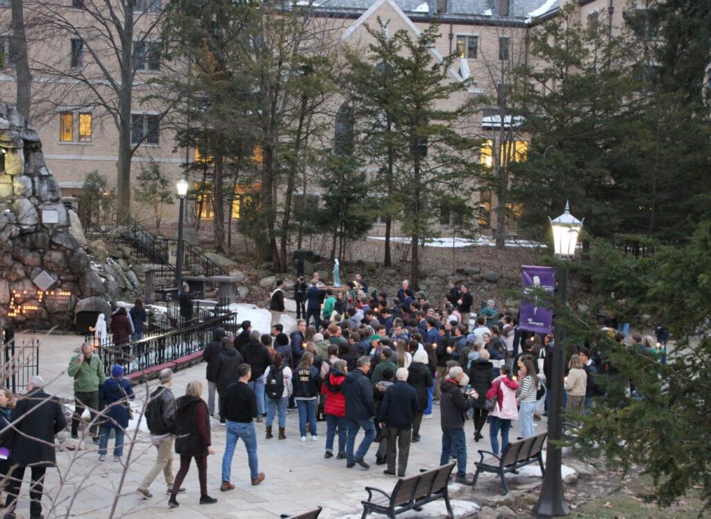 Students pledge to u...