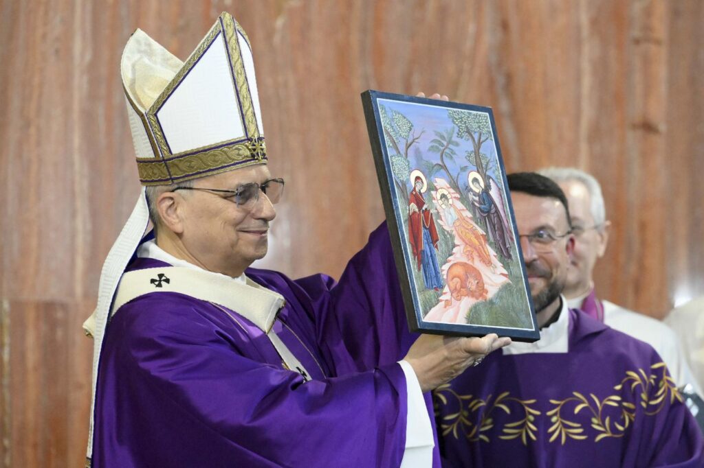 In the face of the mystery of evil, Christians must be signs of hope, pope says