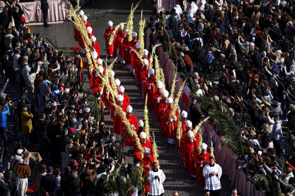 On first Palm Sunday, Pope Leo says Jesus cries out from the cross against war