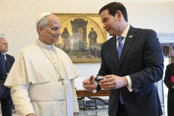 Customer service story gone viral shows 'relatable' pope