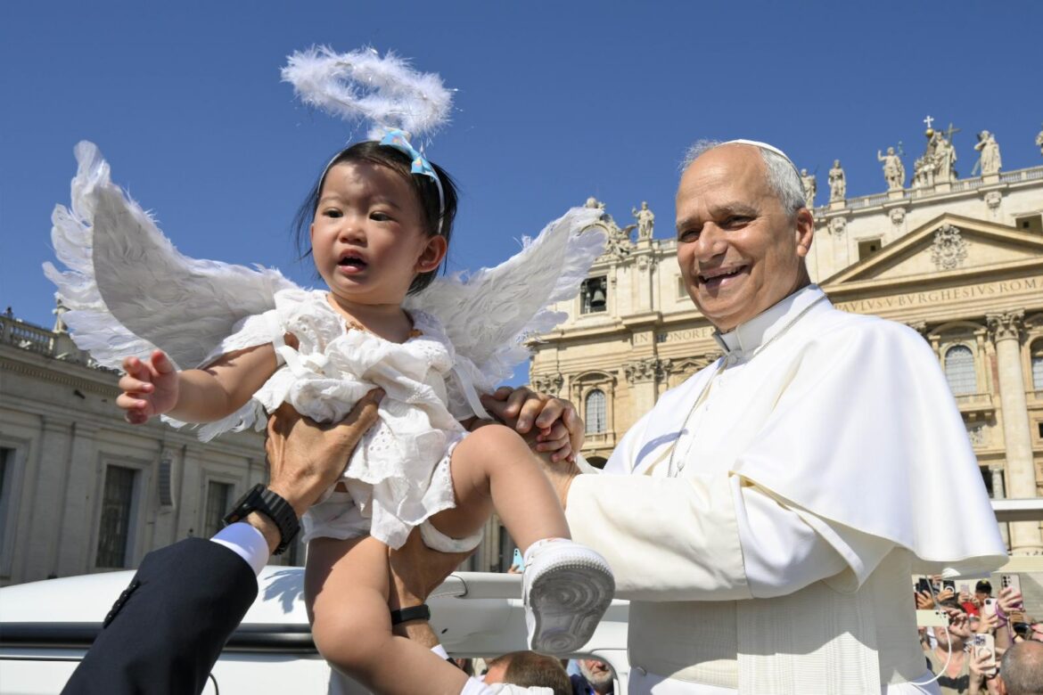Pope reflects on Spain trip, says migration concerns call for Christians to reread the Gospel